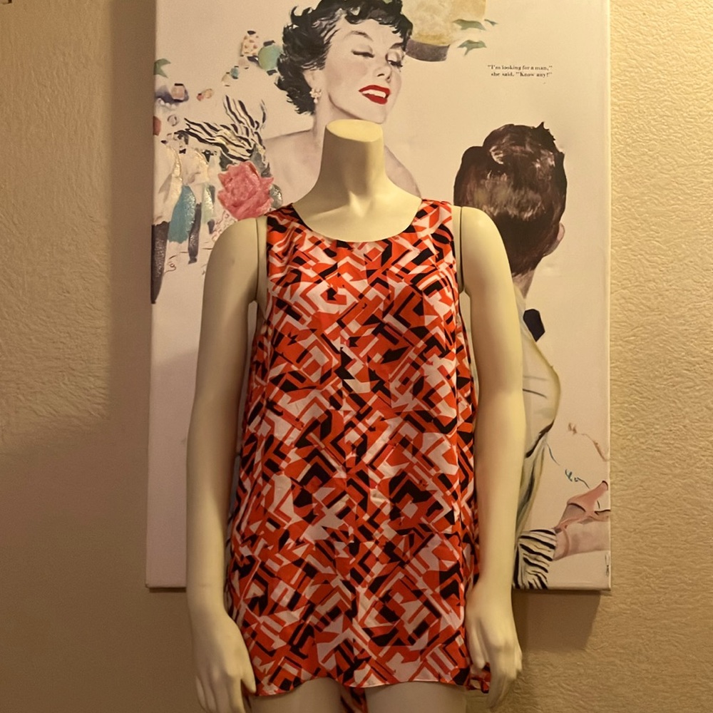 Beautiful Vince Camuto blouse.